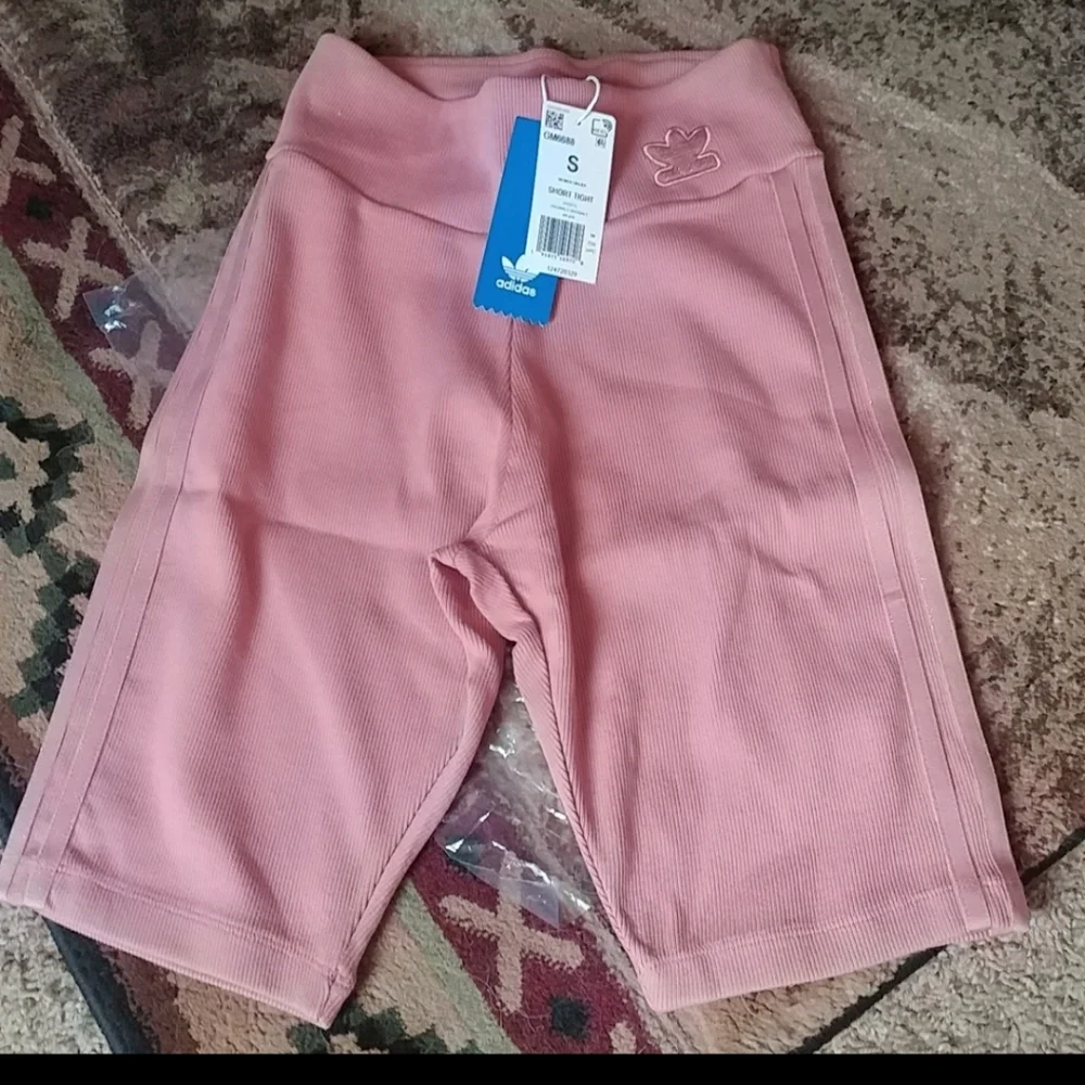 Adidas shorts - Picture 2 of 5